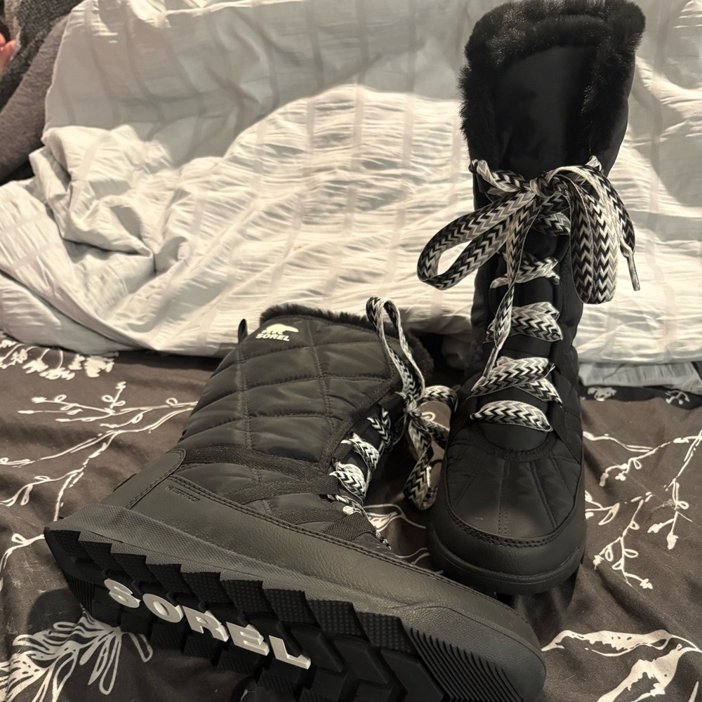 NWOT! Sorel winter boots!!